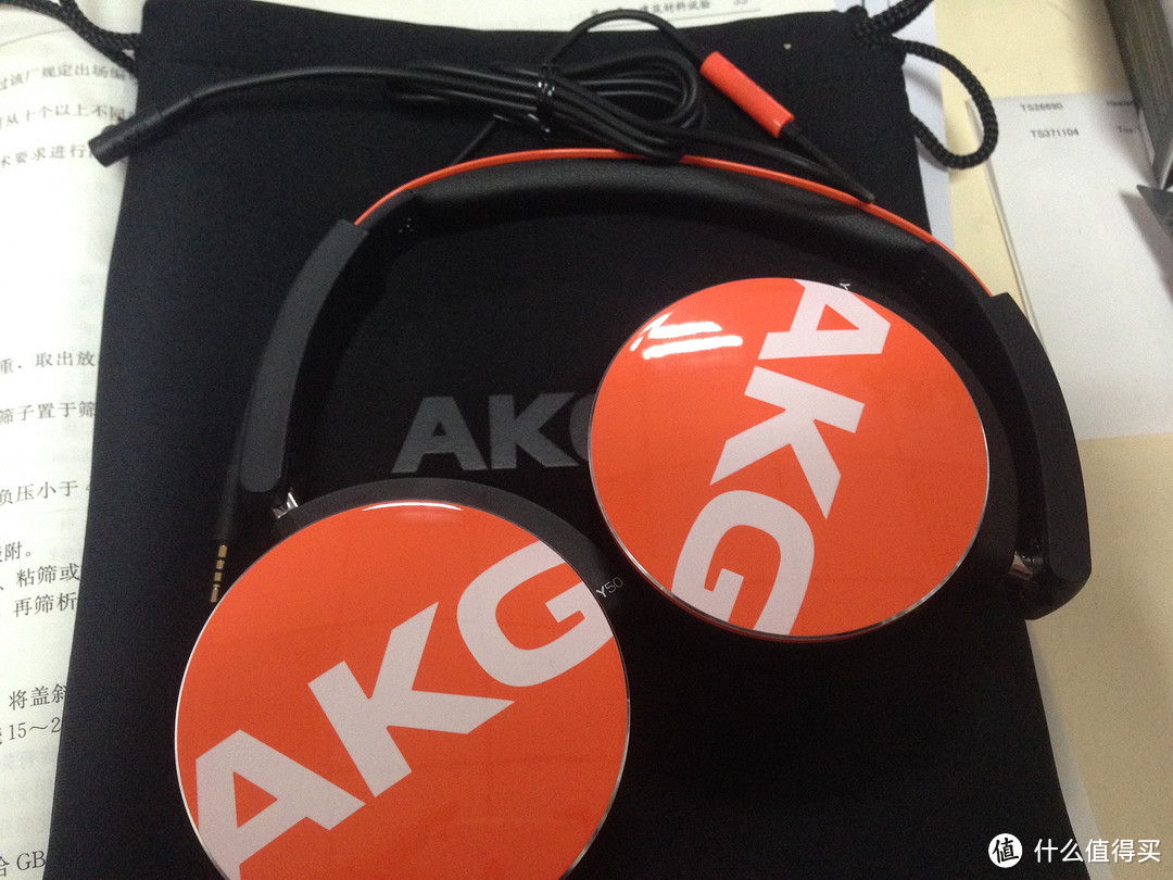 AKG 爱科技 Y50 橘色和粉色