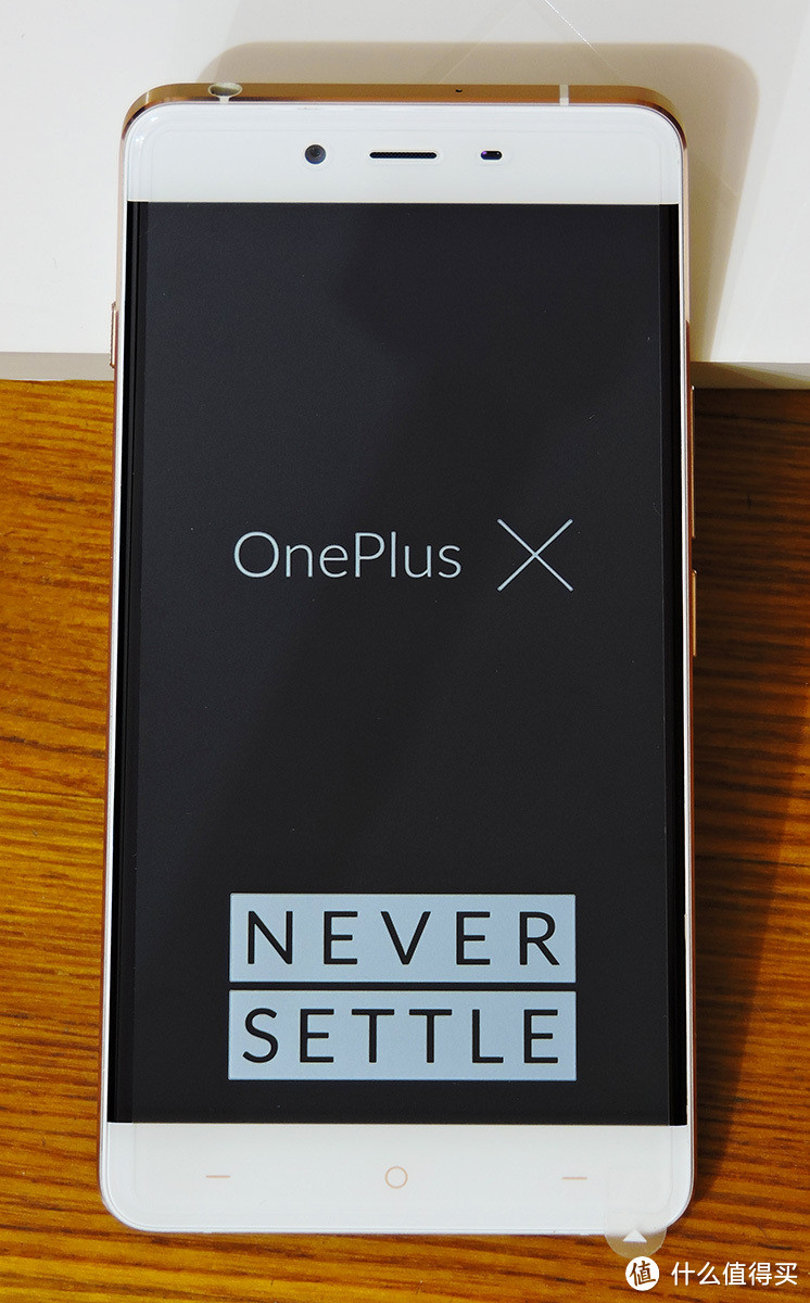 小鲜肉 —— OnePlus ®  X 一加清新派手机 （手机照相、外观与做工，使用体验和经验分享。）