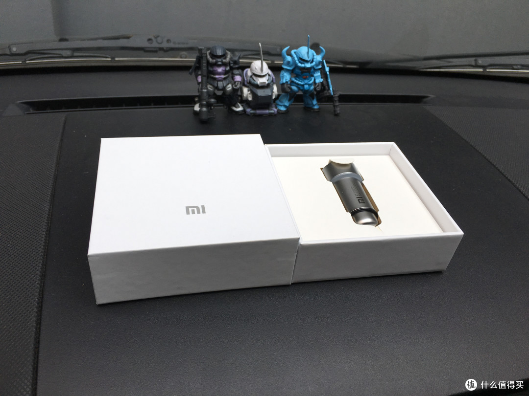 MI 小米 小米车载充电器 开箱
