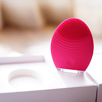 一个亲老公的日常——FOREO LUNA EXCLUSIVE 净透缓龄洁面仪 开箱