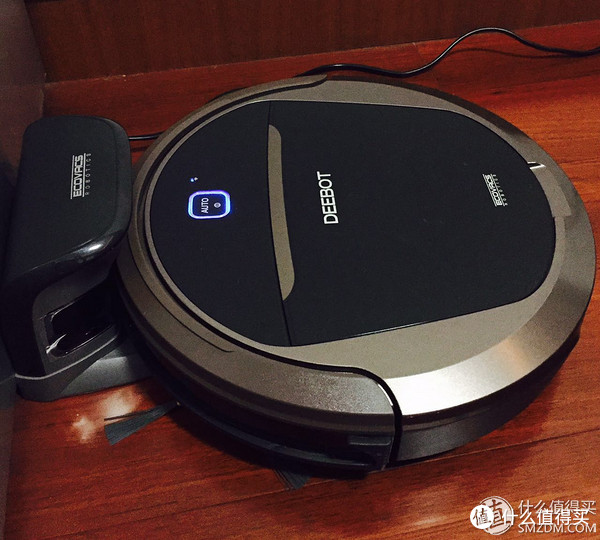 【双11首单】ECOVACS 科沃斯 地宝朵朵开箱晒物图