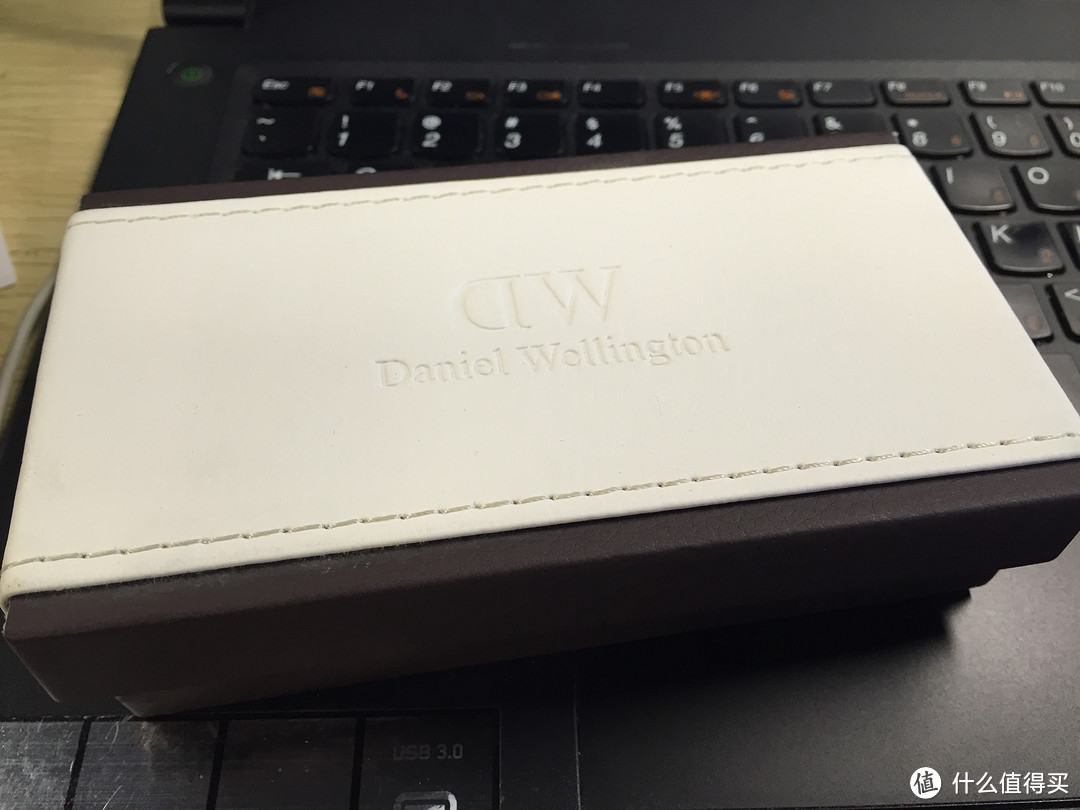 Daniel Wellington 丹尼尔•惠灵顿 0109DW 开箱