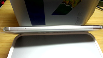 谷歌 Nexus 6P 64G手机细节展示(卡槽|摄像头|闪光灯|电源键|接口)
