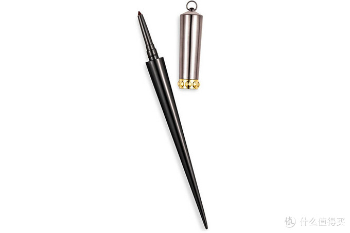 钉子造型：CHRISTIAN LOUBOUTIN 推出 Leanue Lip Definer 唇线笔