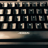 技嘉 AORUS THUNDER K3 机械键盘使用总结(用料|背光|键帽|滚轮|材质)