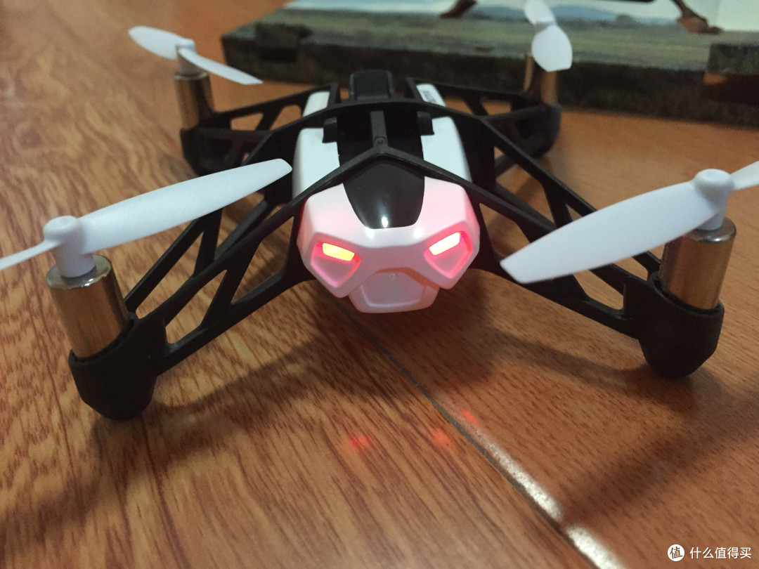 #中奖秀#幸运屋“礼物”:Parrot 派诺特 Rolling Spider 四轴飞行器
