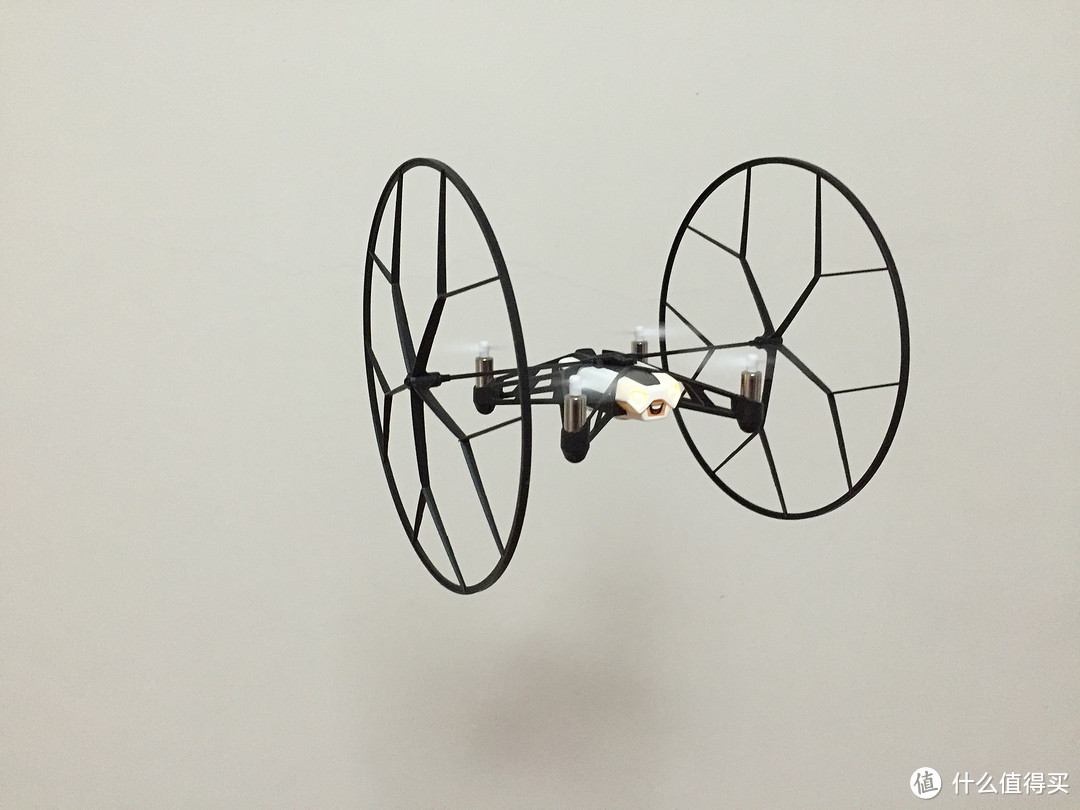 #中奖秀#幸运屋“礼物”:Parrot 派诺特 Rolling Spider 四轴飞行器