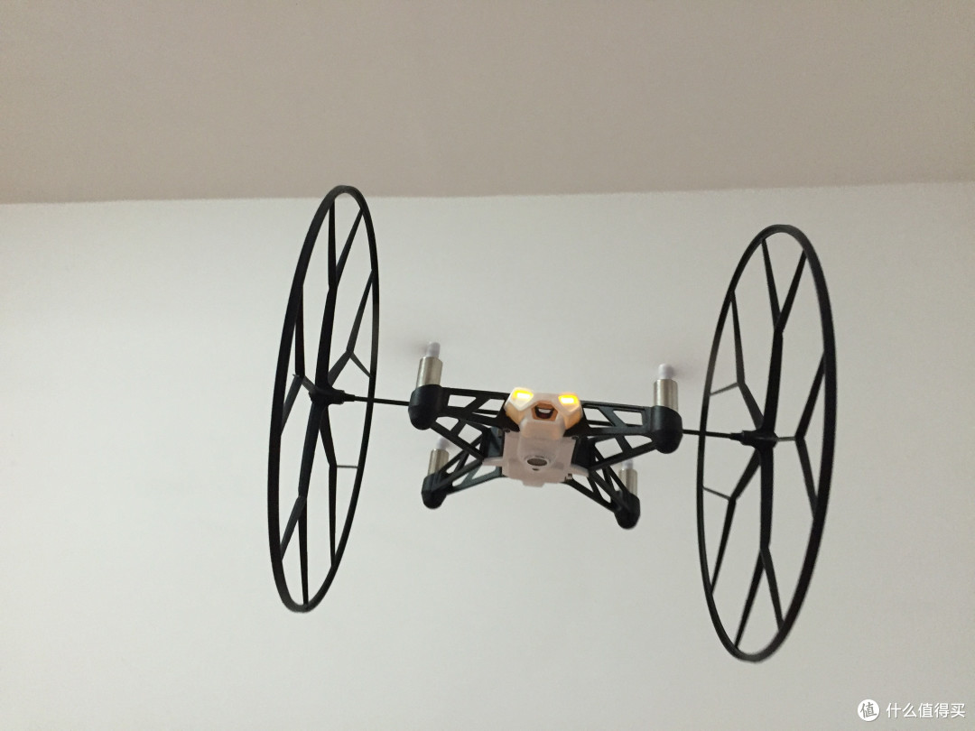 #中奖秀#幸运屋“礼物”:Parrot 派诺特 Rolling Spider 四轴飞行器