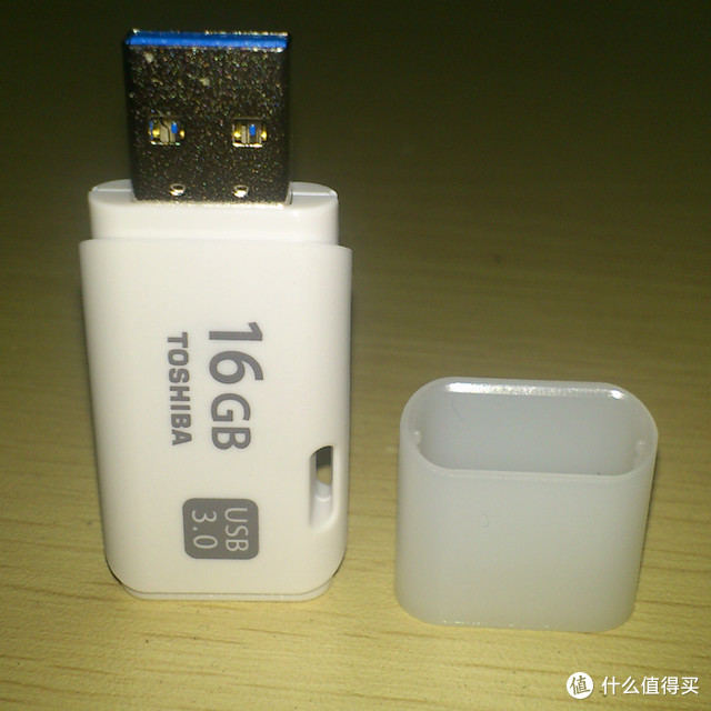 不算高速但很稳定：东芝隼闪系列 USB3.0的16G白色U盘