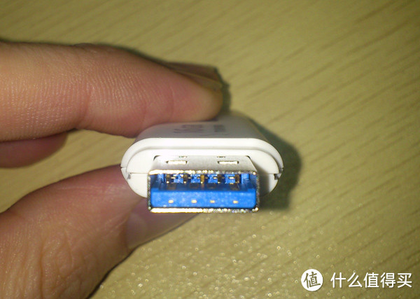 不算高速但很稳定：东芝隼闪系列 USB3.0的16G白色U盘