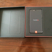 努比亚 小牛4 Z9mini 4G手机开箱展示(机身|数据线|电源键|耳机孔|充电孔)