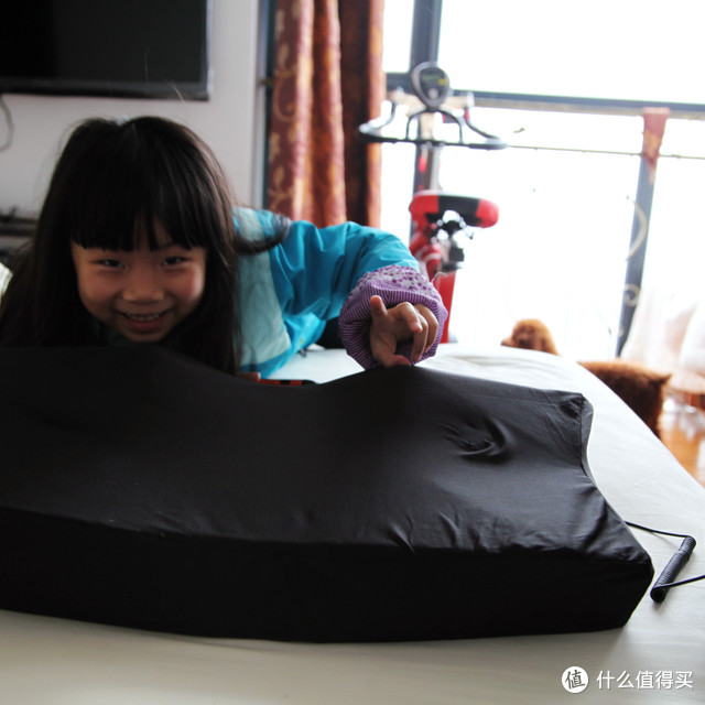 一个让你轻松入眠的音乐记忆海绵枕