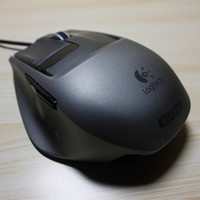 罗技 G9X 鼠标外观展示(外壳|滚轮|指示灯|按钮|脚垫)
