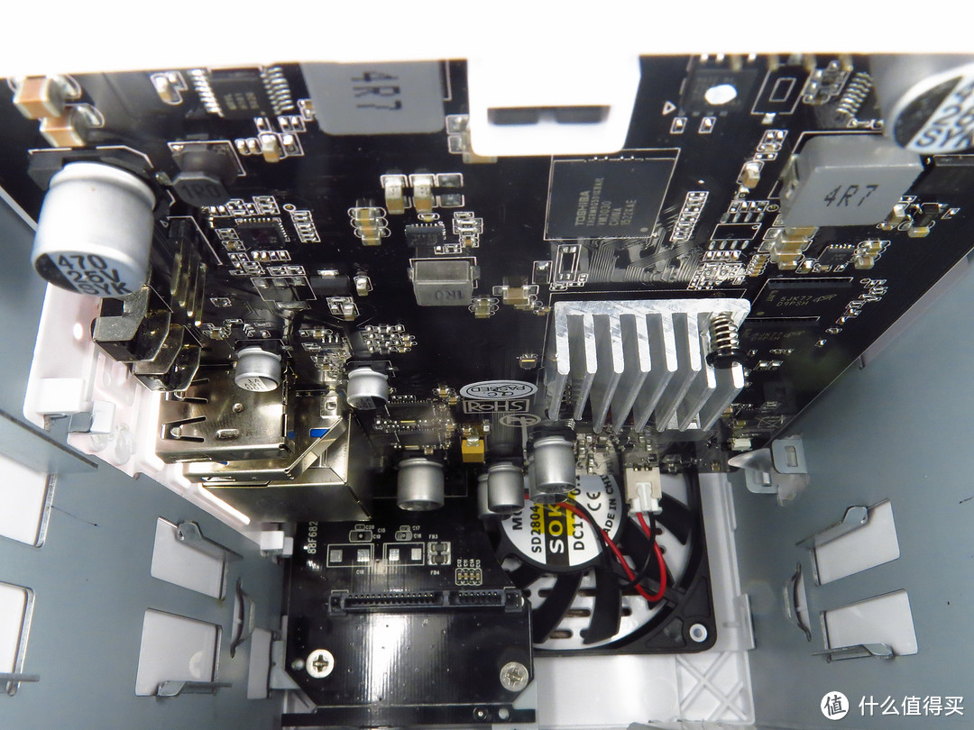 颇有潜力,尚待完善——OneSpace X5 Nano Server