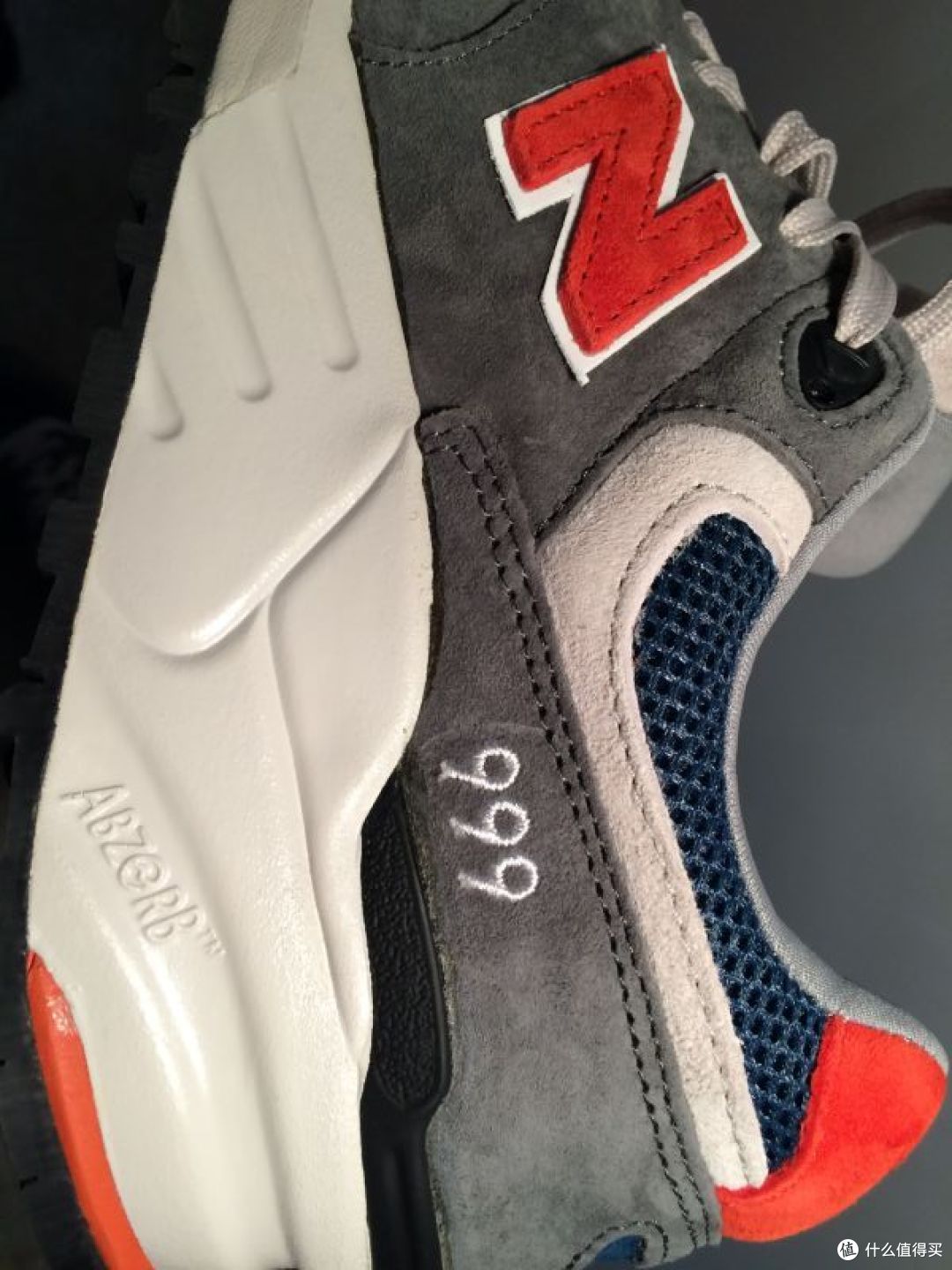 记一次愉快的“黑五”海淘经历— SIZE?购入NewBalance 999