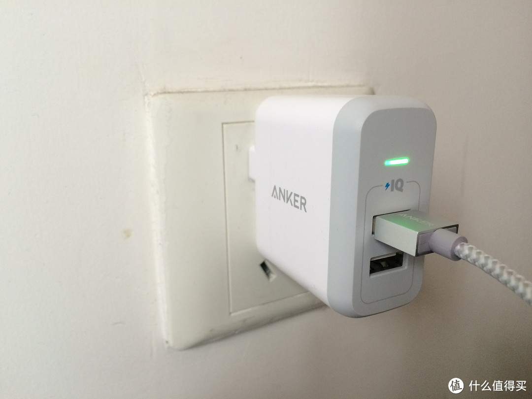 ANKER 智能小钢炮 24W 多口充电器