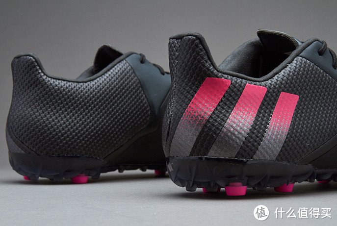 小场风暴：adidas 阿迪达斯 推出 ACE 16+TARZ足球鞋