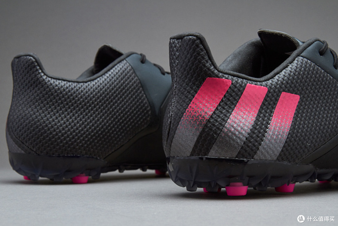 小场风暴：adidas 阿迪达斯 推出 ACE 16+TARZ足球鞋