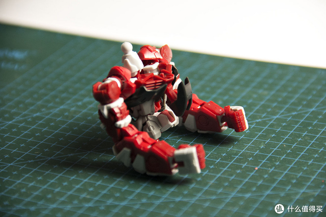 终于把剁手节入的完成了 — [素组]万代 RG Astray Red Frame，