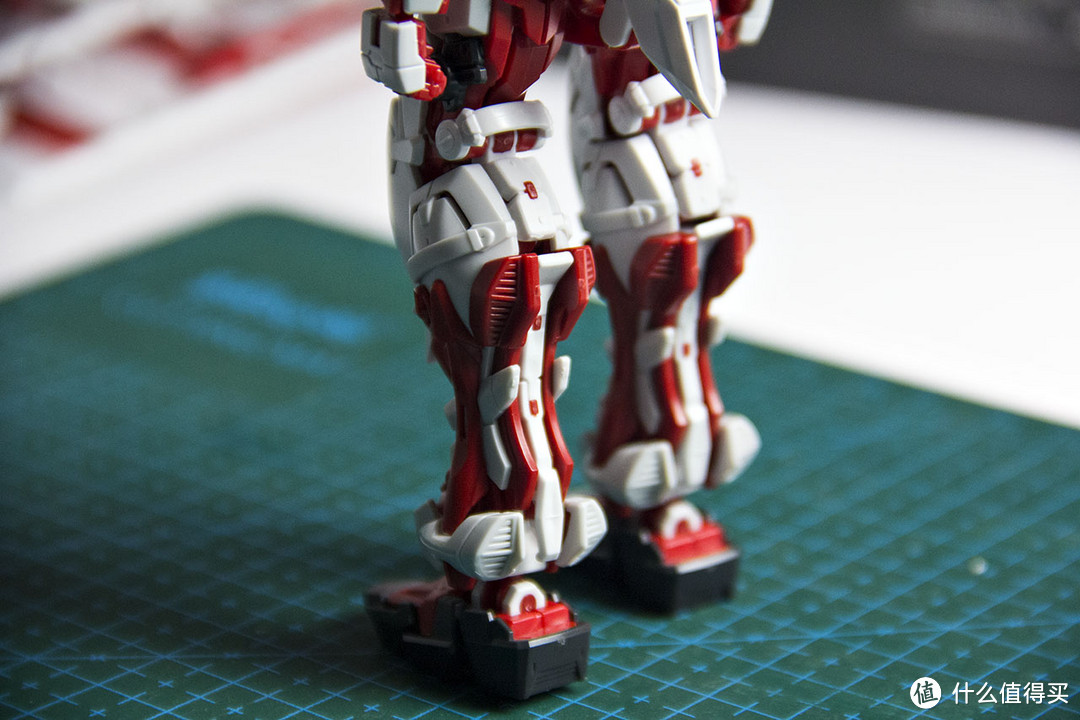 终于把剁手节入的完成了 — [素组]万代 RG Astray Red Frame，