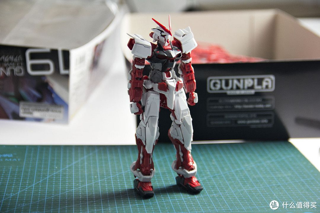 终于把剁手节入的完成了 — [素组]万代 RG Astray Red Frame，