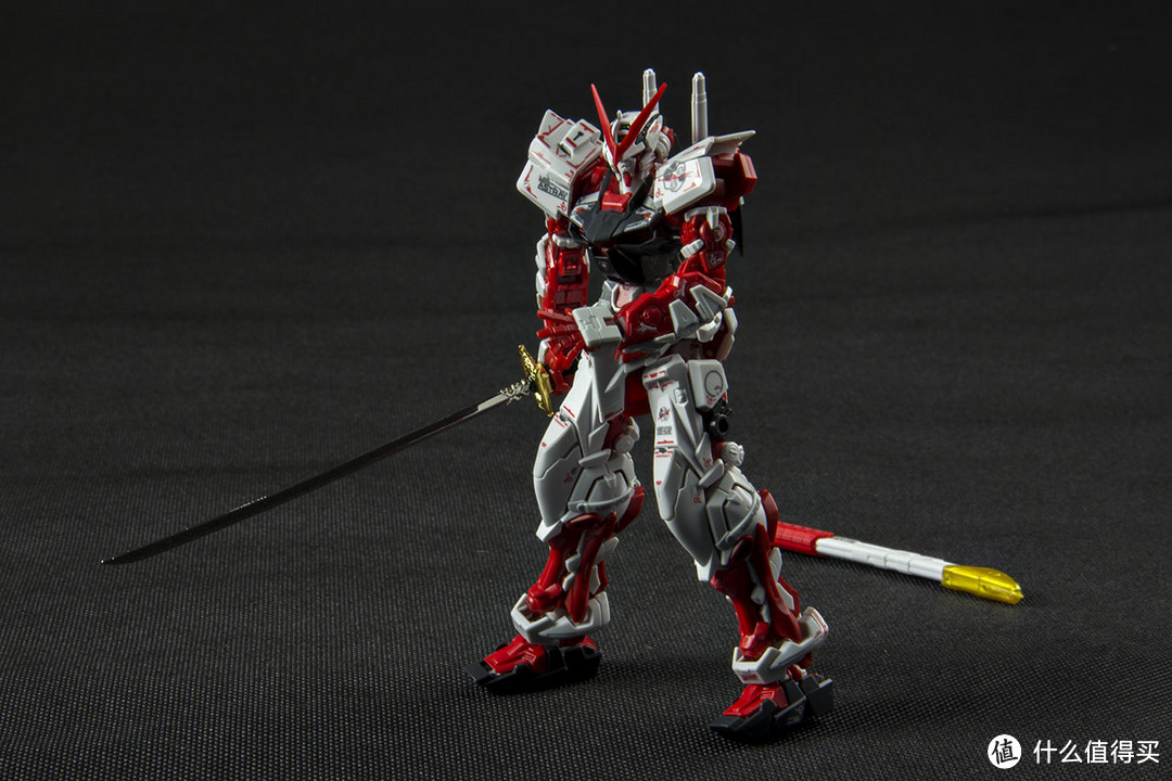 终于把剁手节入的完成了 — [素组]万代 RG Astray Red Frame，