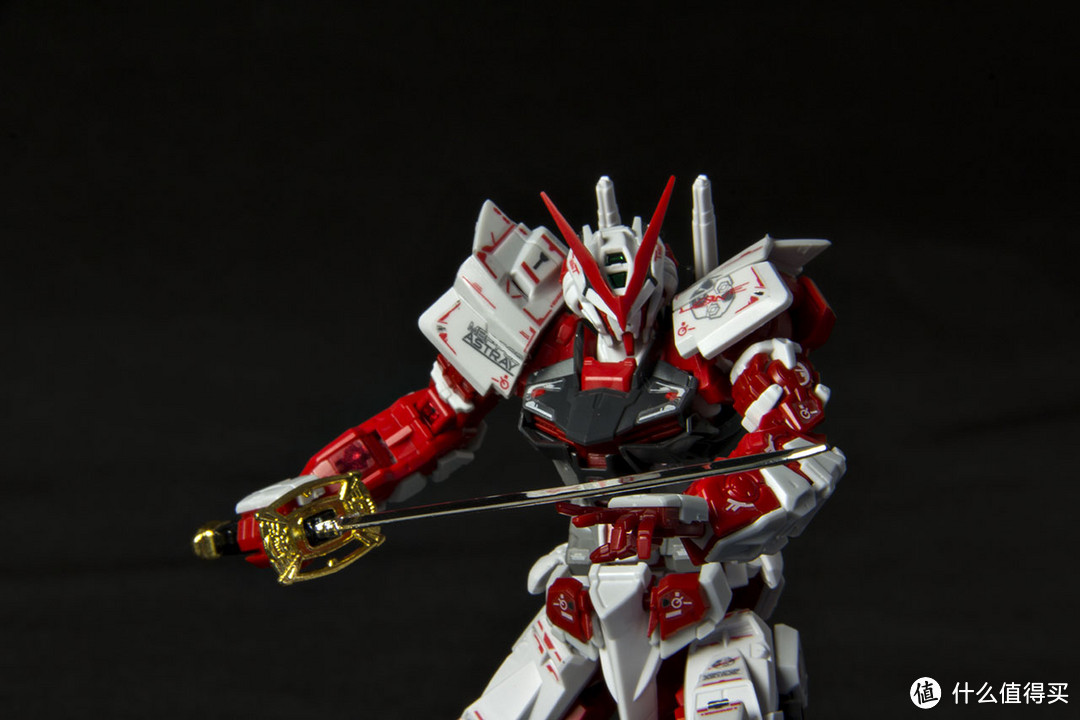 终于把剁手节入的完成了 — [素组]万代 RG Astray Red Frame，