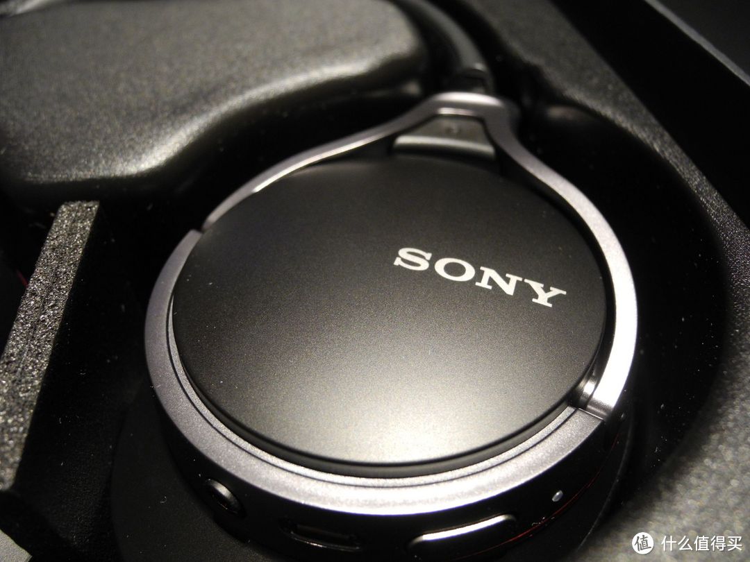 到底是简化还是进化：SONY 索尼 MDR-10RBT开箱与1RBT对比