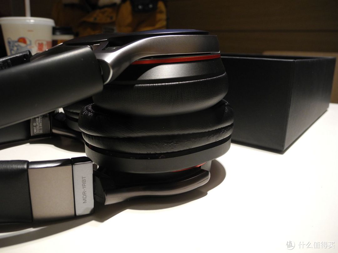 到底是简化还是进化：SONY 索尼 MDR-10RBT开箱与1RBT对比