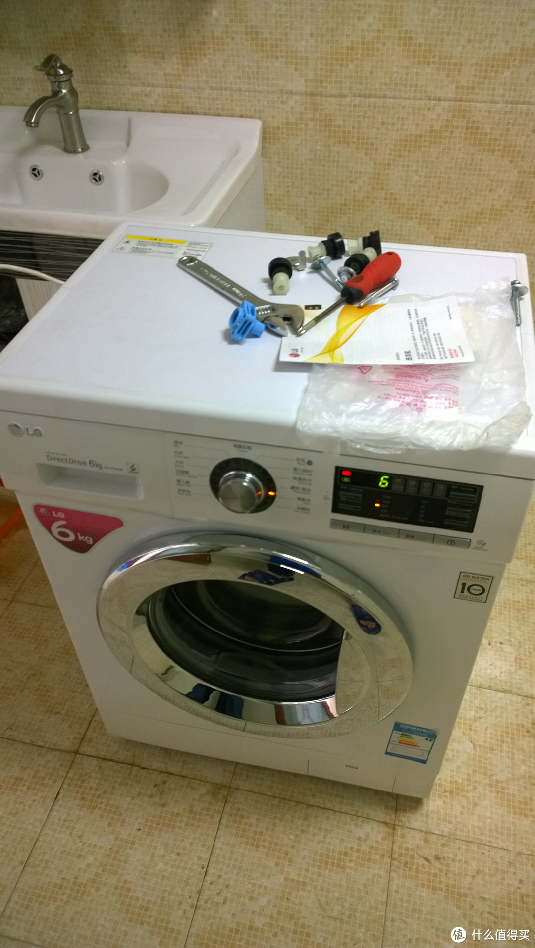 苏宁实体店：LG WD-N12435D 6公斤 滚筒洗衣机