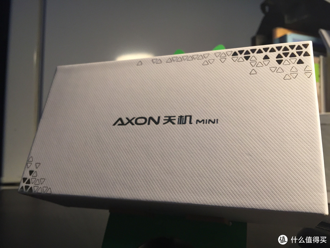 中兴 AXON 天机mini 开箱