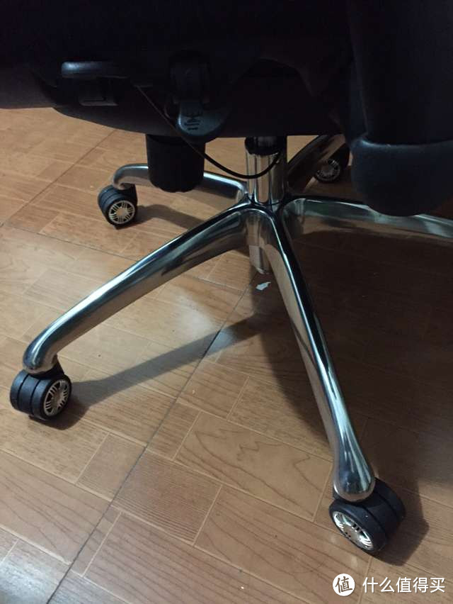 强力腰部支撑 入门人体工学椅——享耀家WantHome F8