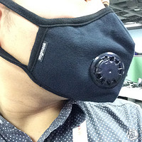 帝都抗霾 晒公司福利：Vogmask 威隔 防PM2.5 带阀活性炭口罩