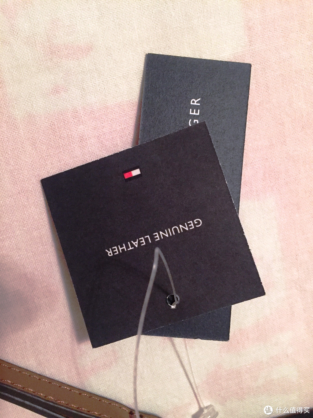 TOMMY HILFIGER Debossed Wristlet 女款真皮手拿包