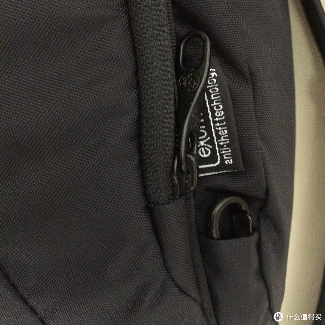 旅行工作两不误：pacsafe Luggage Metrosafe 250 Gii 单肩包 伪开箱