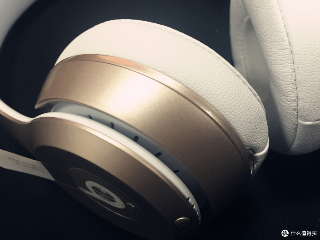 金灿灿的B格!土豪金Beats Solo2 Wireless Gold 头戴式贴耳蓝牙耳机开箱