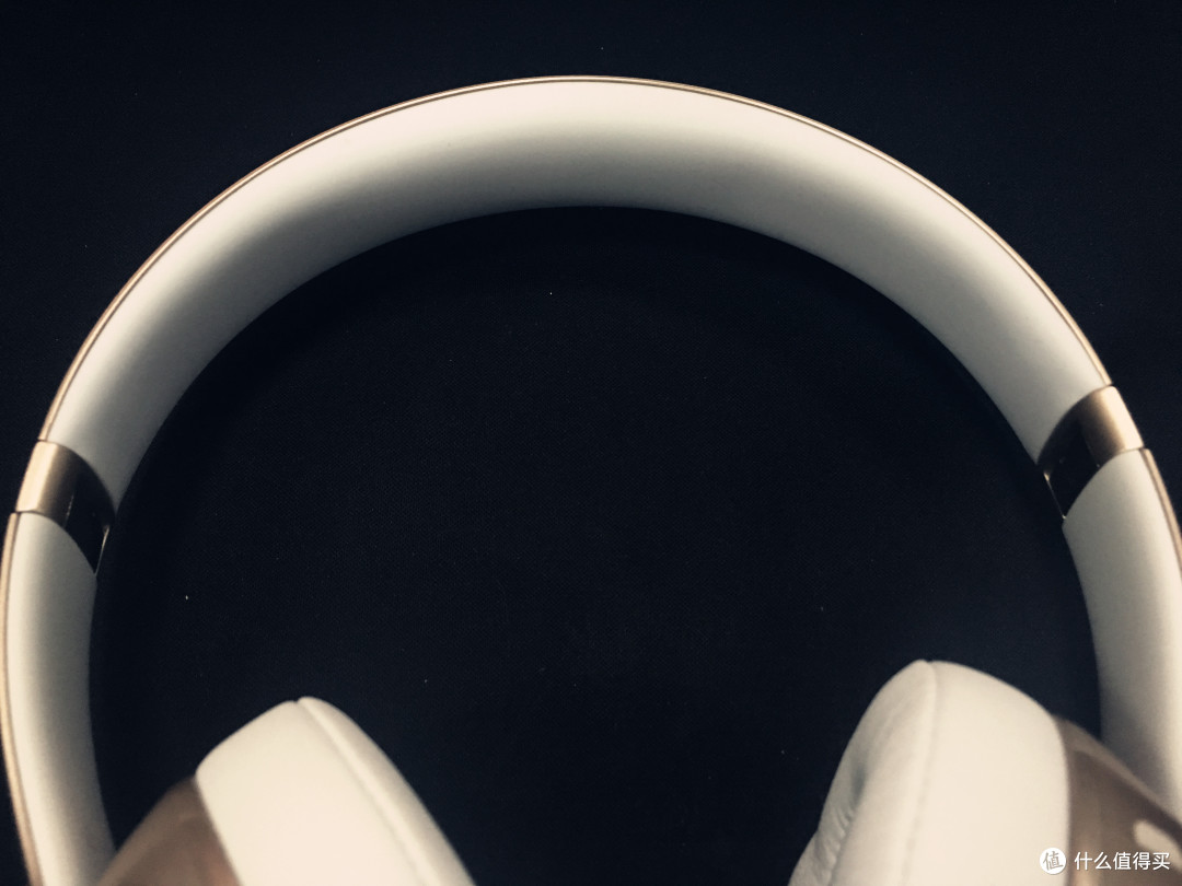 金灿灿的B格!土豪金Beats Solo2 Wireless Gold 头戴式贴耳蓝牙耳机开箱