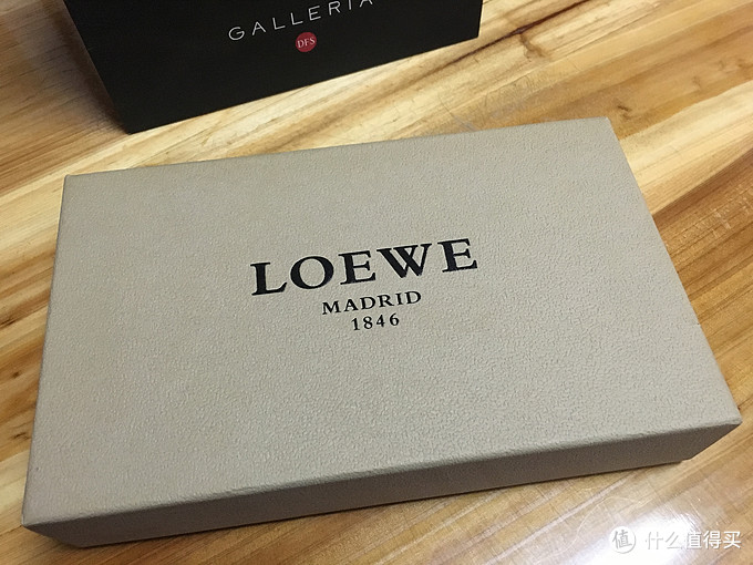 LOEWE 罗意威 长款小羊皮 女式钱包