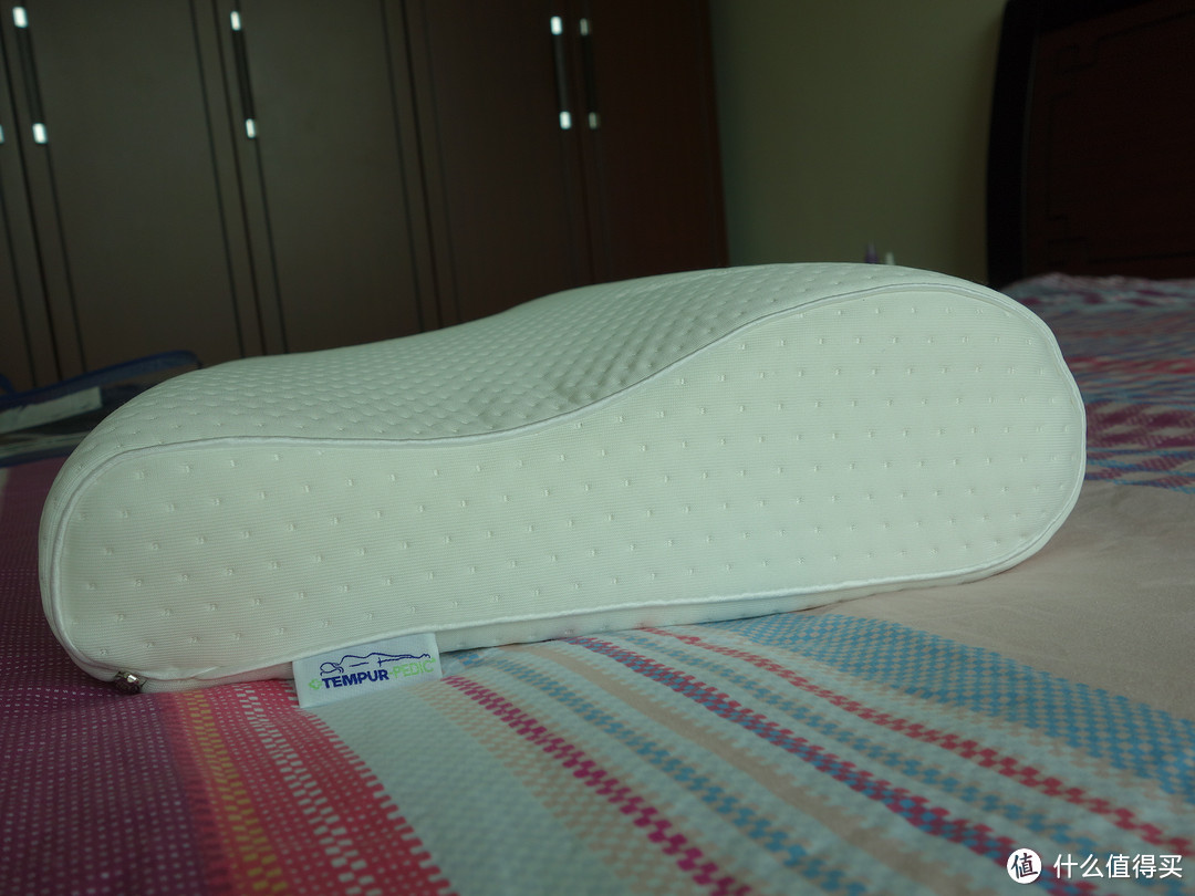 TEMPUR 泰普尔 护颈枕 开箱 The NeckPillow by Tempur-Pedic