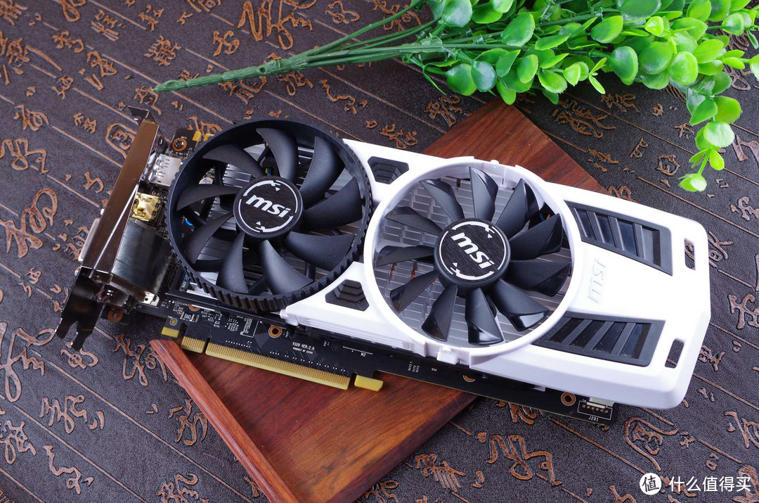 MSI 微星 GTX950 变形金刚黑白配色 显卡初体验——我拆拆拆