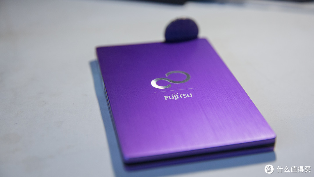漂亮的实力派,Fujitsu(富士通)500G 2.5英寸 USB3.0高端移动硬盘(梦幻紫)