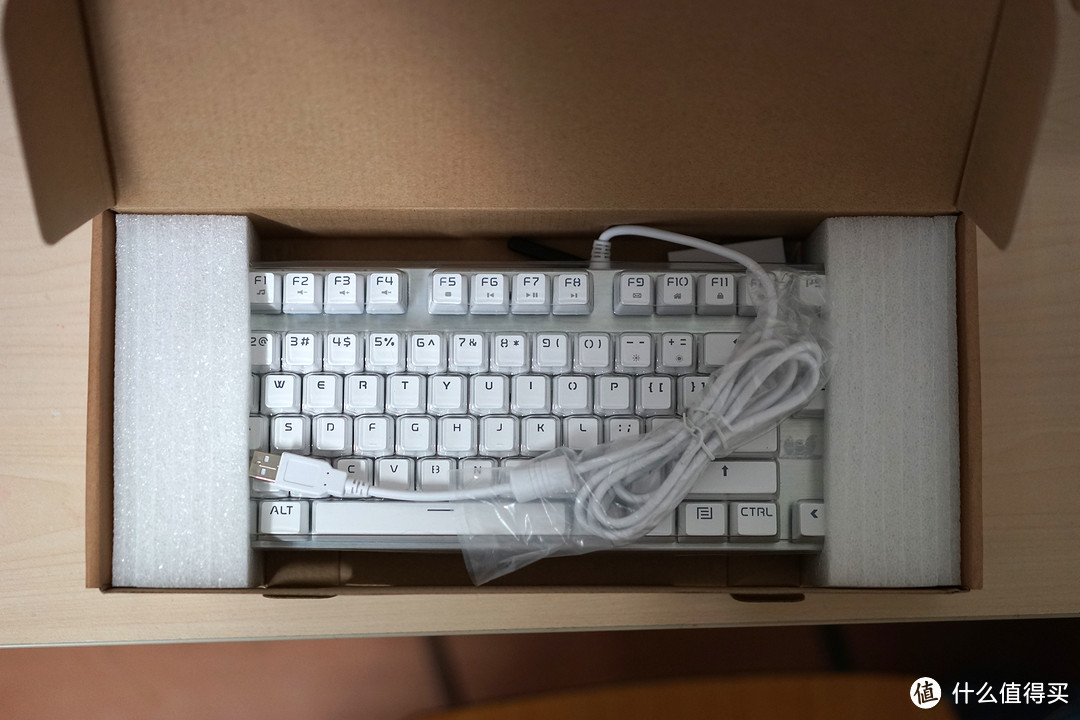 只要99：ViewSonic 优派 KU520 机械键盘 开箱