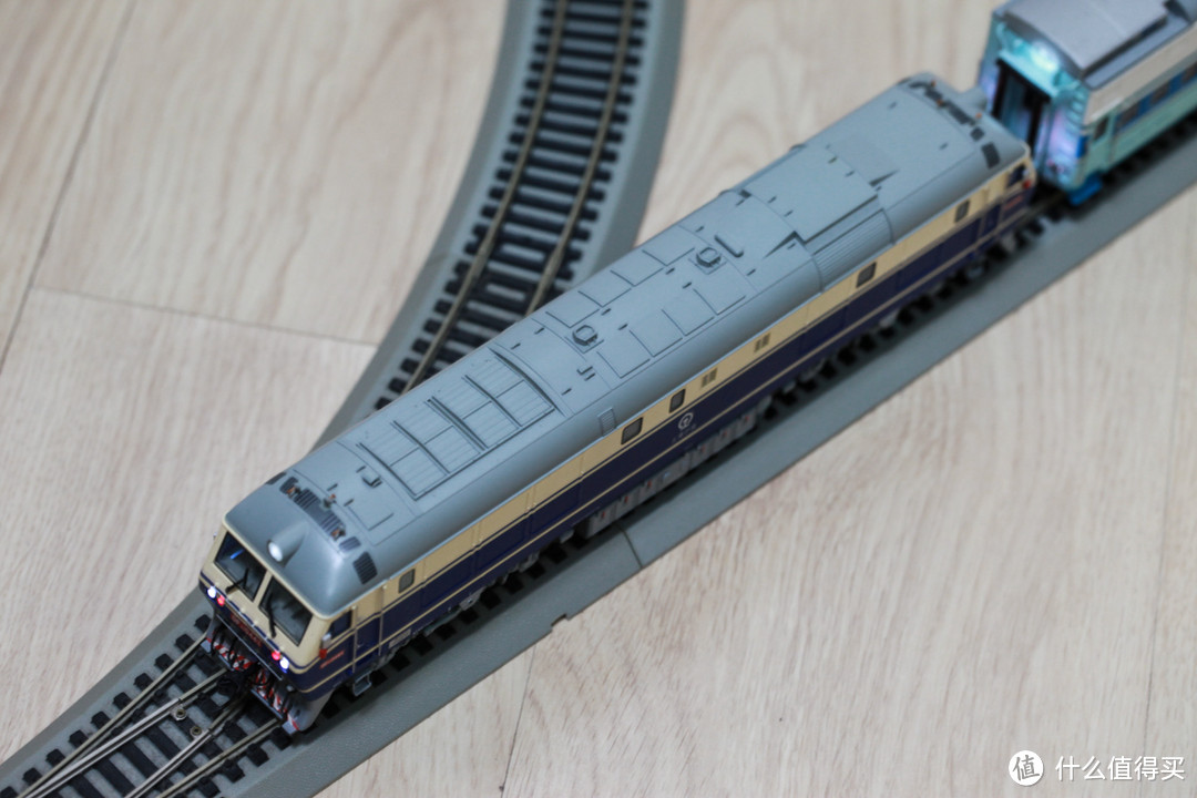 滬寧特快紀念 — bachmann 百萬城 東風 df11 0441內燃機車 & 25