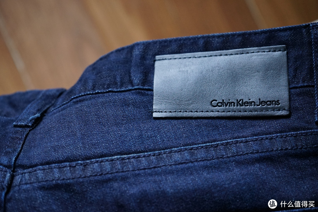 穿着舒服的Calvin Klein Slim Straight-Leg 牛仔裤 另附实际尺码
