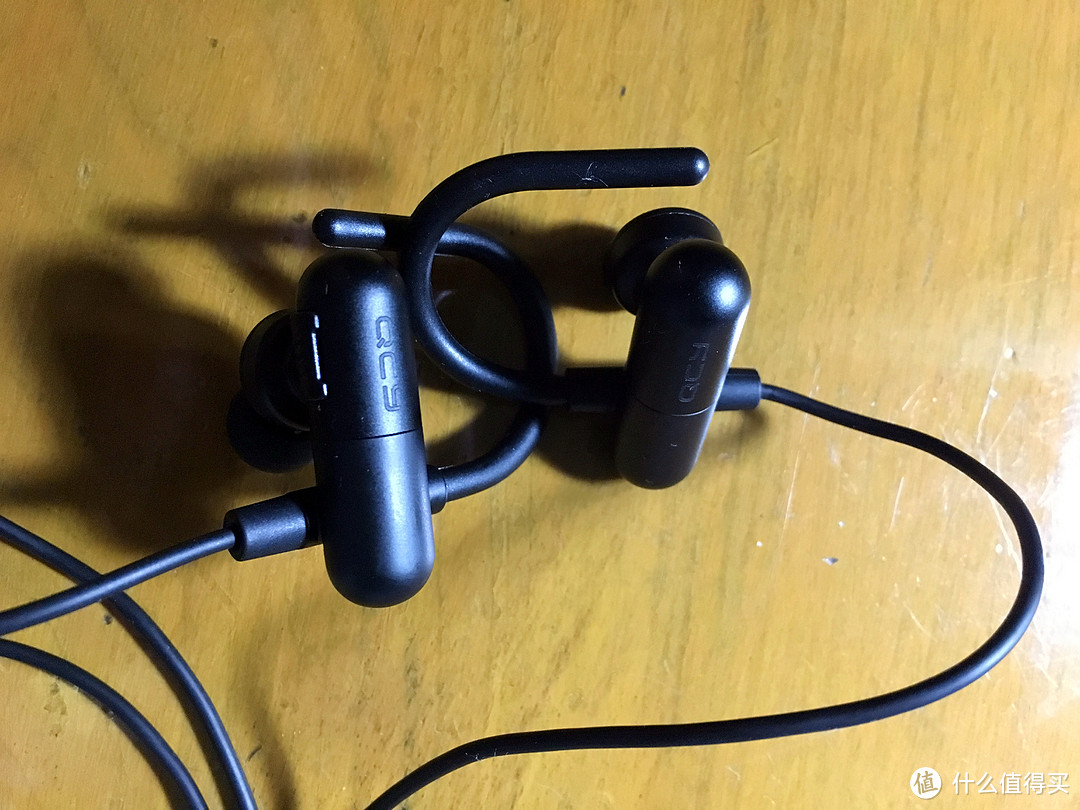 QCY QY11阿莫 高端运动4.1音乐蓝牙耳机无线挂耳式双入耳式通用型
