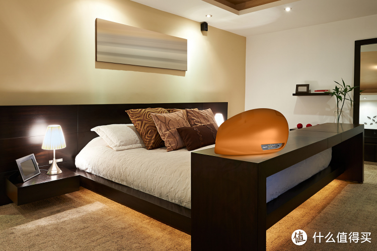 酷似后视镜astonmartin阿斯顿马丁推出无线音箱zygote