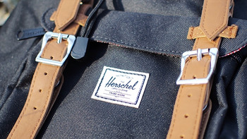 #有货自远方来# Herschel Supply Co. Little America Mid-Volume 双肩背包 开箱