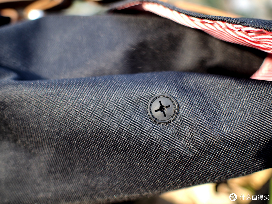 #有货自远方来# Herschel Supply Co. Little America Mid-Volume 双肩背包 开箱