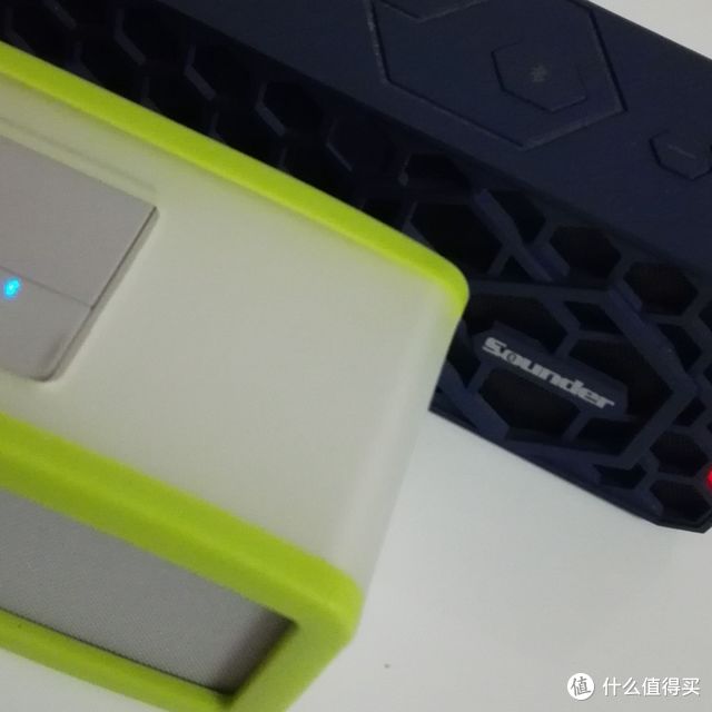 BOSE SoundLink MINI 2 无线蓝牙音箱 开箱(附与声德蜂巢2C对比)