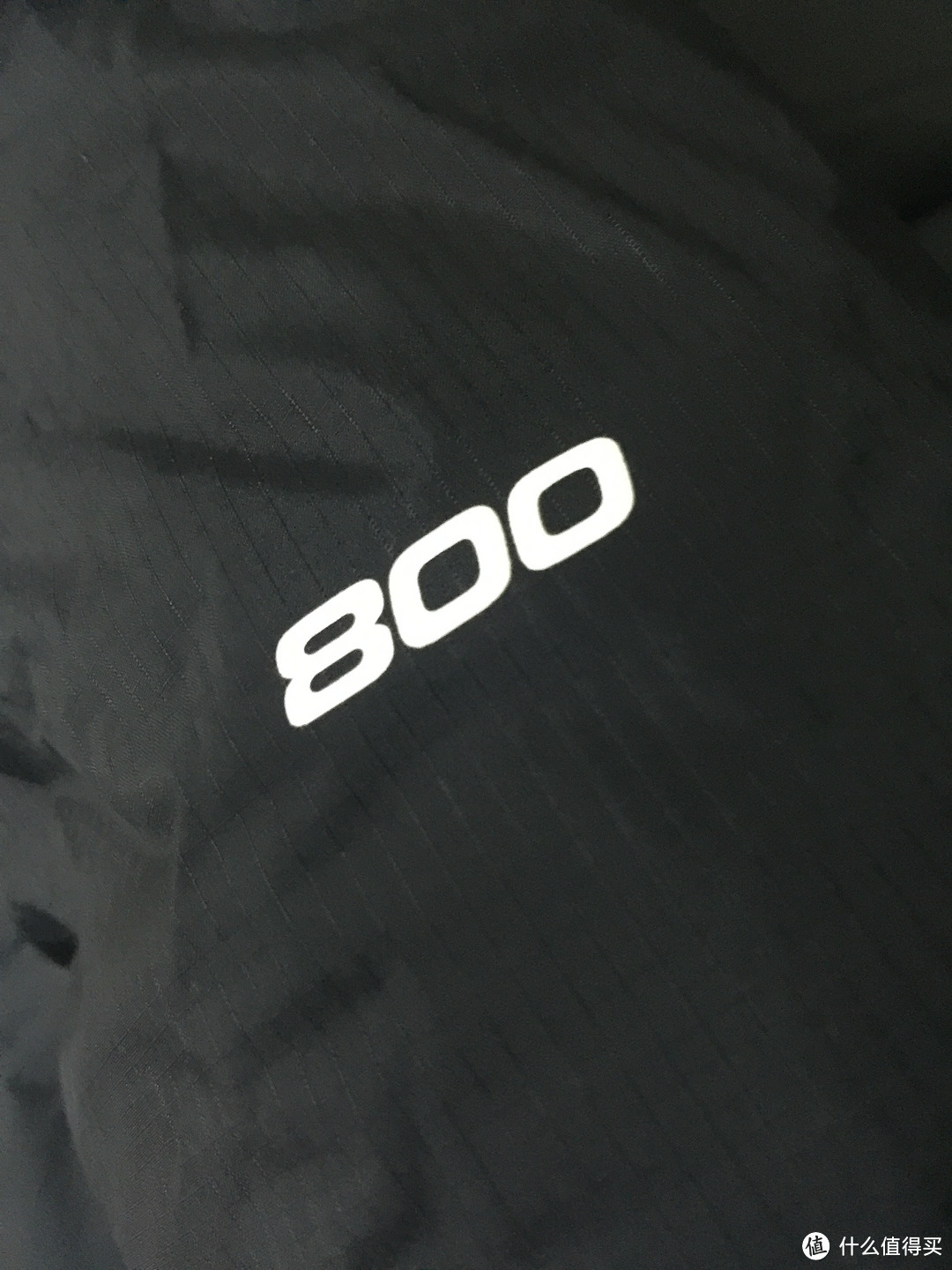 蓬度不是最高的900，而是800。但是据说黑科技的800要比900暖和。